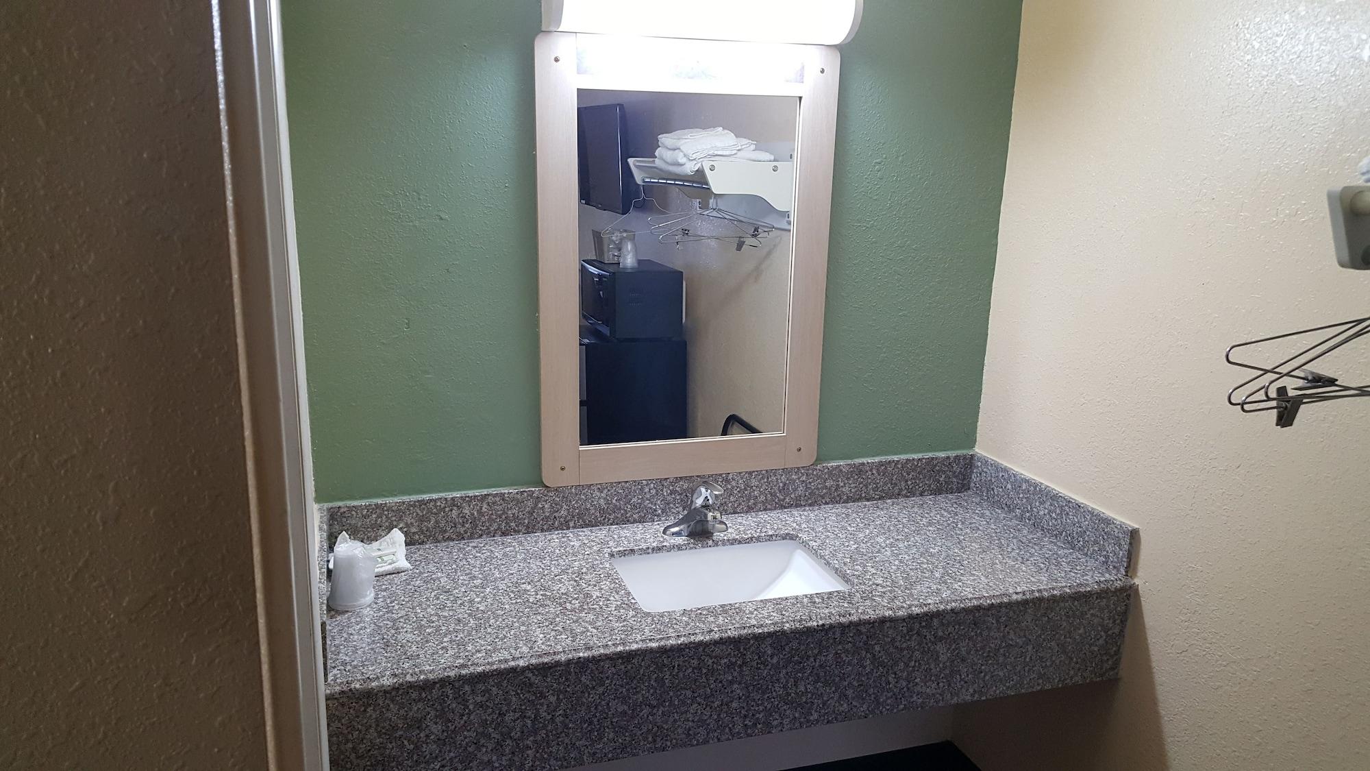 Mentor Home Inn And Suites Extérieur photo