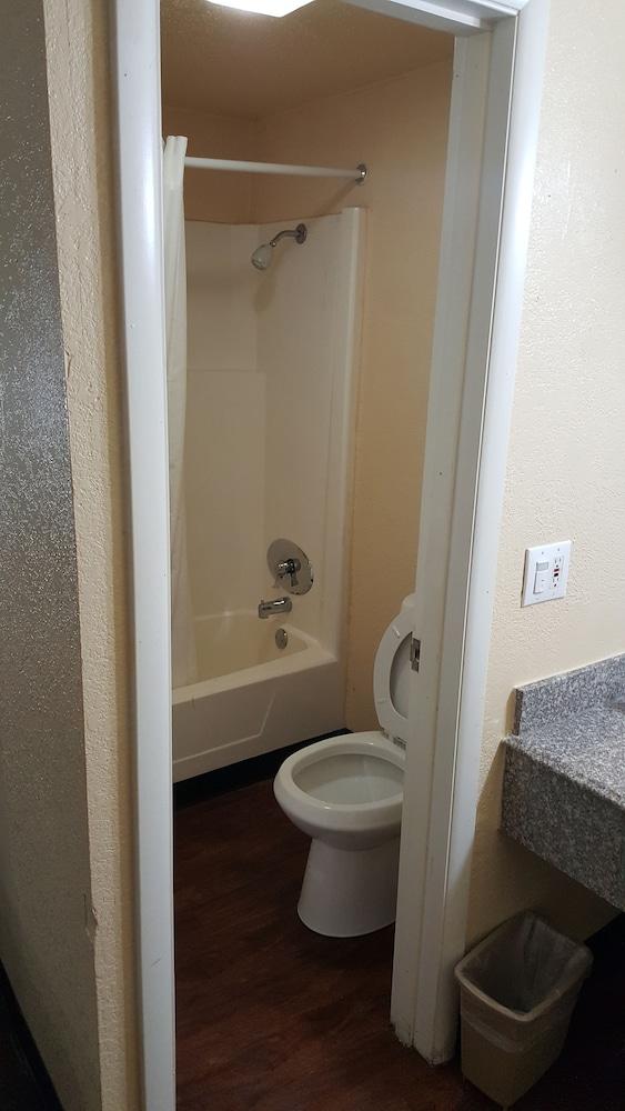 Mentor Home Inn And Suites Extérieur photo
