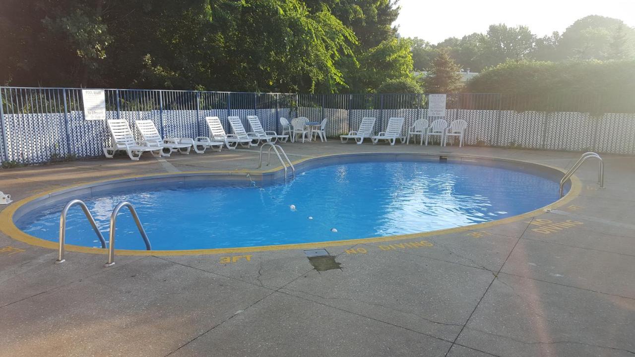 Mentor Home Inn And Suites Extérieur photo