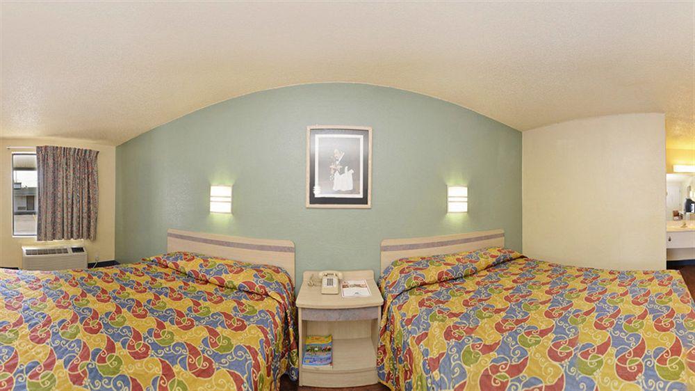 Mentor Home Inn And Suites Chambre photo