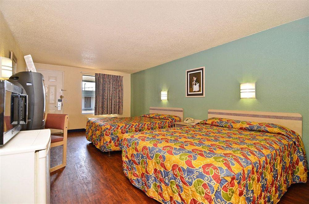 Mentor Home Inn And Suites Chambre photo
