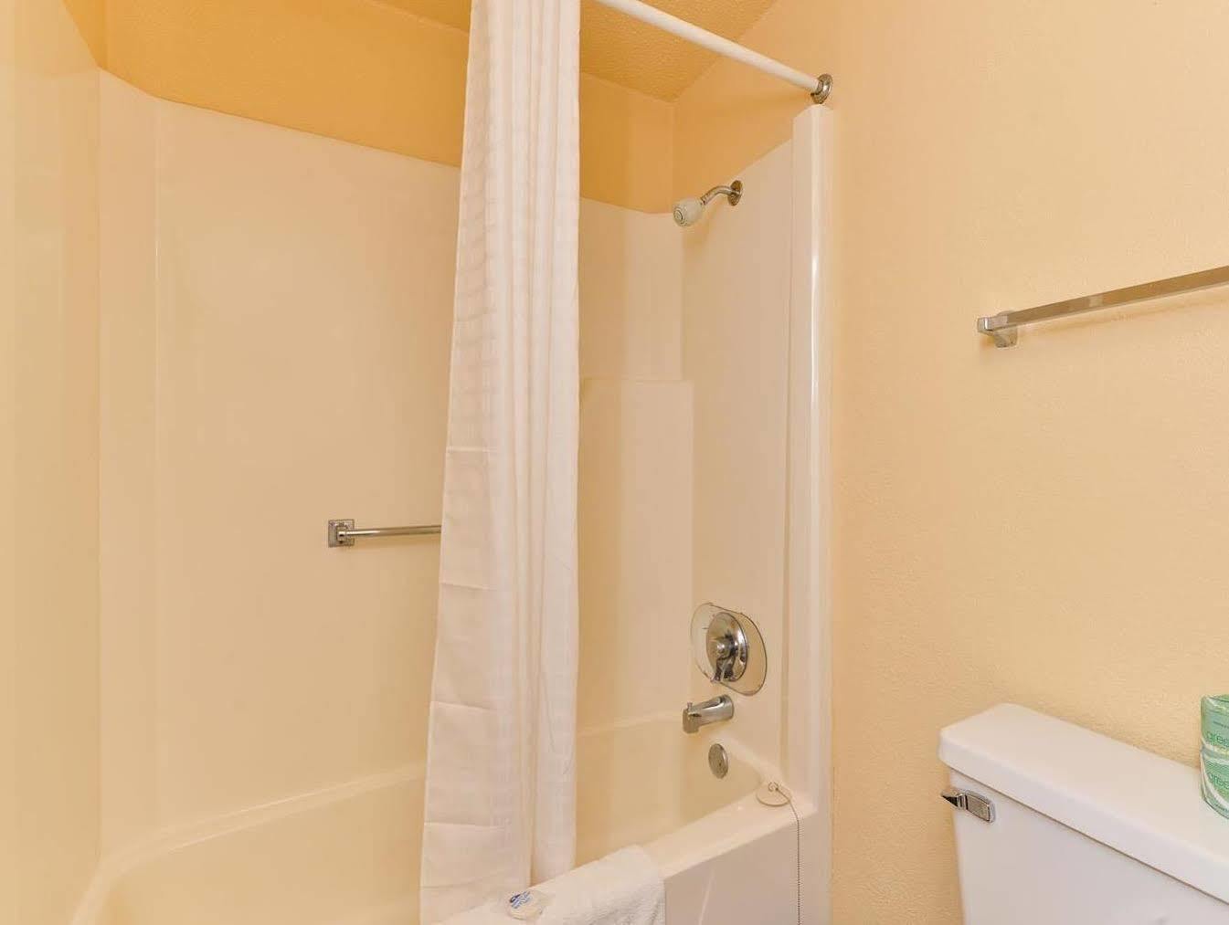 Mentor Home Inn And Suites Extérieur photo
