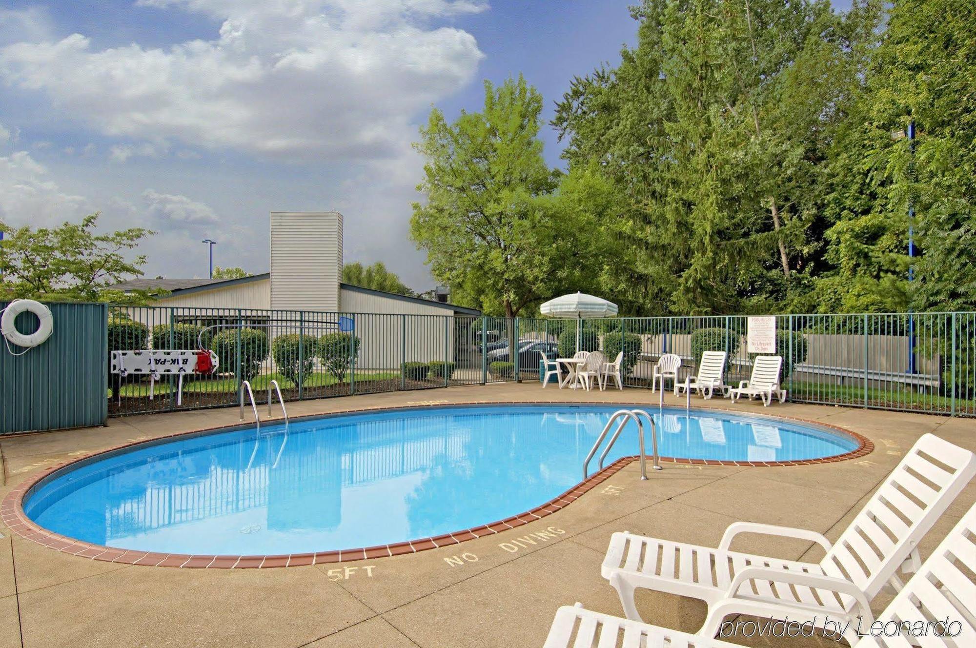 Mentor Home Inn And Suites Extérieur photo